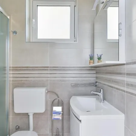 In With Terrace, Air Conditioning, Wifi, Dishwasher 4589-1 Apartman Vir