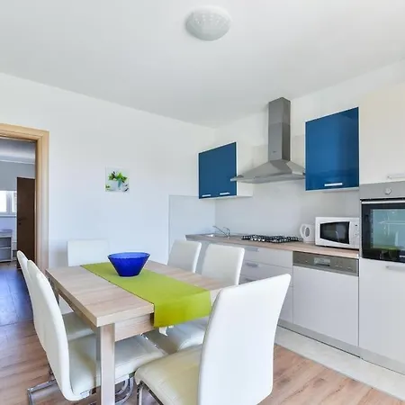 In With Terrace, Air Conditioning, Wifi, Dishwasher 4589-1 Apartman *