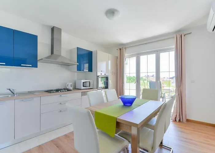 In With Terrace, Air Conditioning, Wifi, Dishwasher 4589-1 Apartman Vir