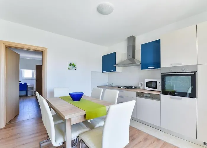 In With Terrace, Air Conditioning, Wifi, Dishwasher 4589-1 Апартаменты *